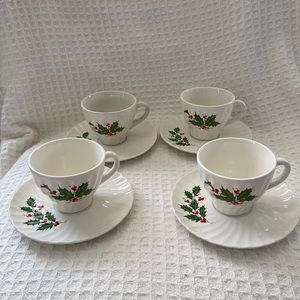 Vintage 1960’s Scio Japan Christmas Holly & Berry Pattern Cups And Saucers